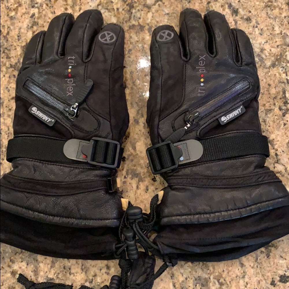 Leather ski gloves